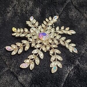 Avon Silver Plate Snowflake Brooch‎ Pin Aurora Borealis Rhinestone